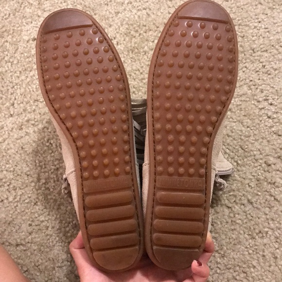 Minnetonka lacy fringe boots sz 8 - Picture 4 of 8